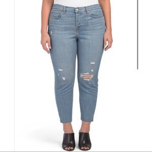 Levis Plus Wedgie Skinny Jeans